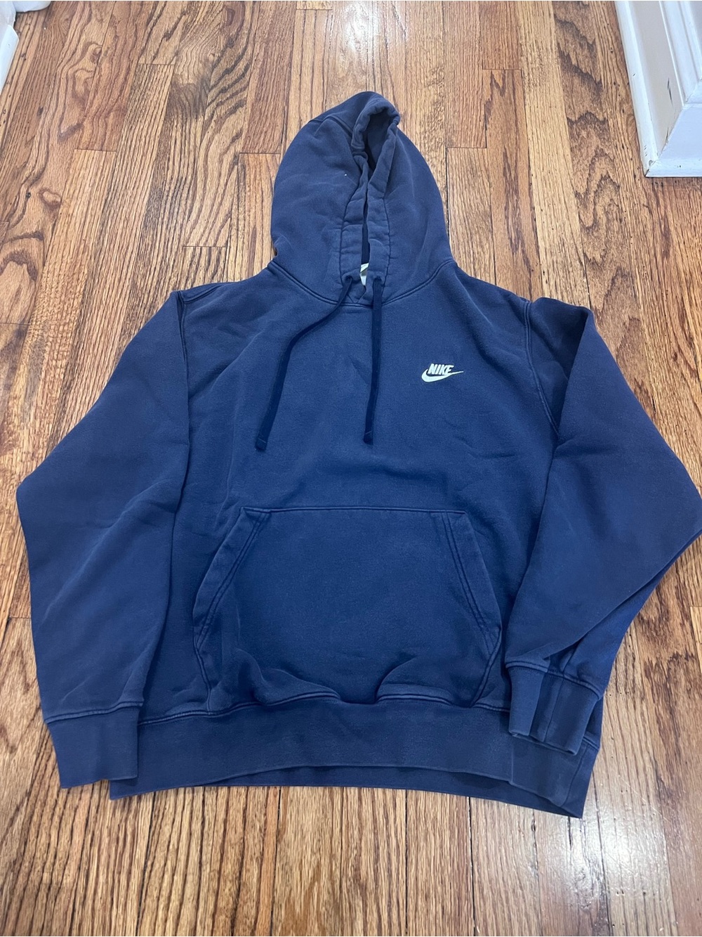 Nike Men’s Pullover Fleece Hoodie Embroidered Logo Navy Size Medium